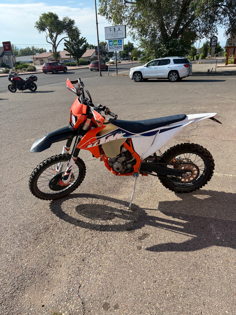 Load image into Gallery viewer, 2022 KTM 250 XCF