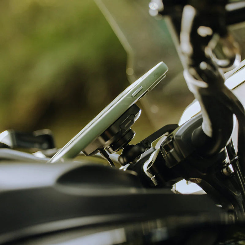 Load image into Gallery viewer, Peak Design Wireless Charging Motorcycle Bar Mount
