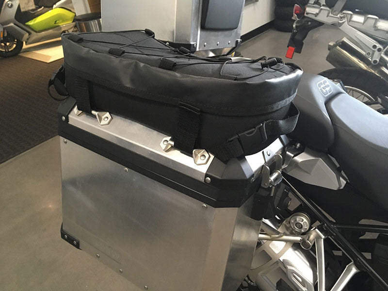 Load image into Gallery viewer, Expandable Pannier Bag - Vamoose Gear Luggage
